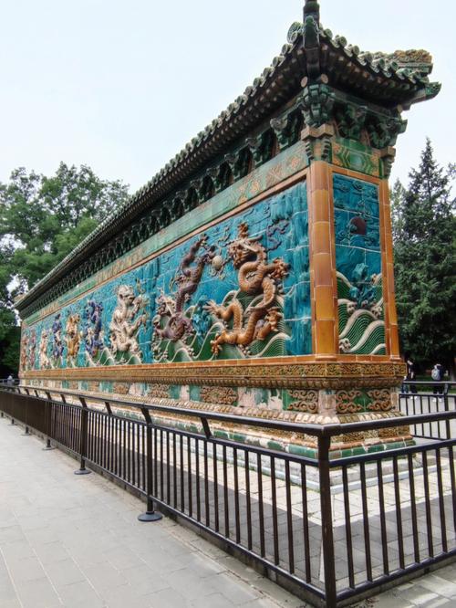 北京北海公园九龙壁-北京北海公园九龙壁图片