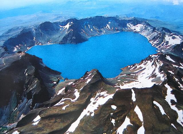 白头山天池-白头山天池属于什么火山